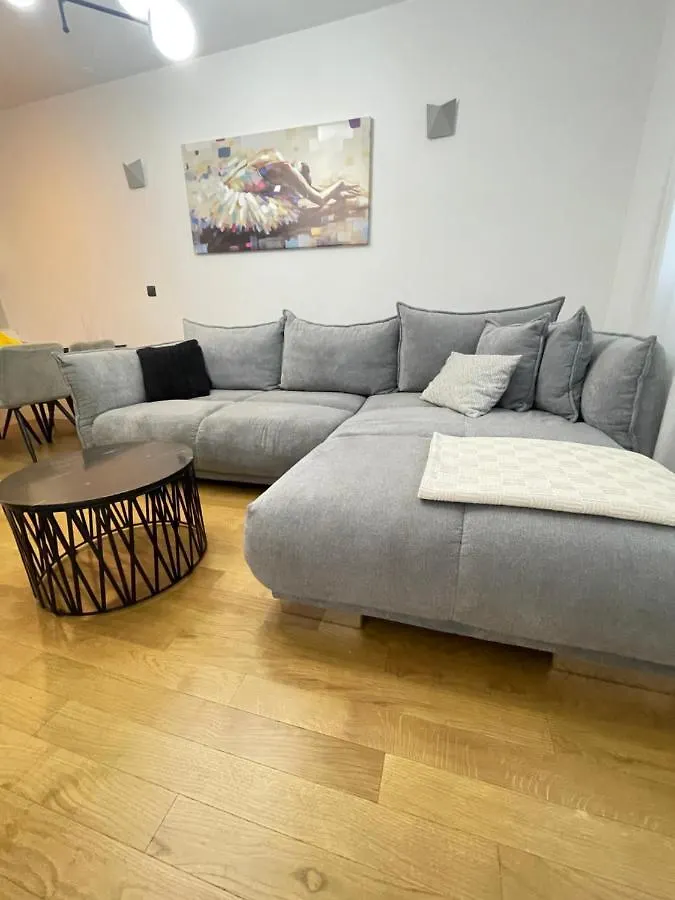 Apartment Naomi Znjan Split