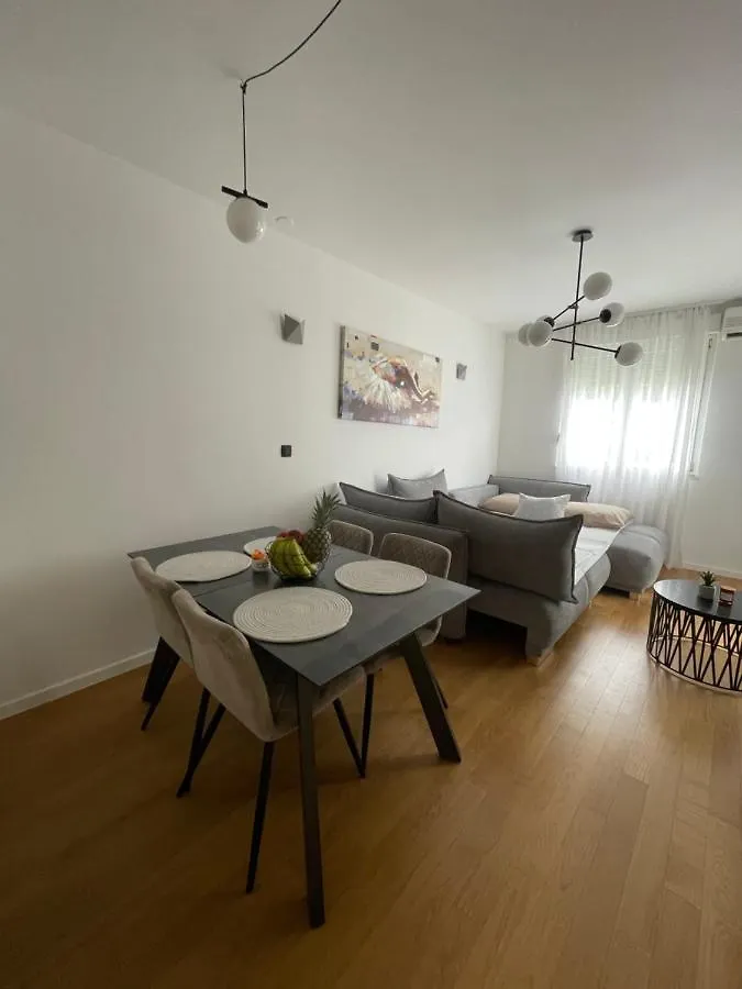 Apartment Naomi Znjan Split
